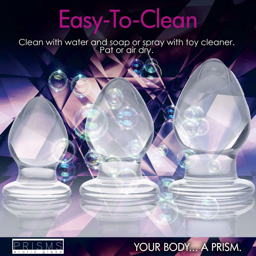 Care infographic showing three clear plugs surrounded by soap bubbles.